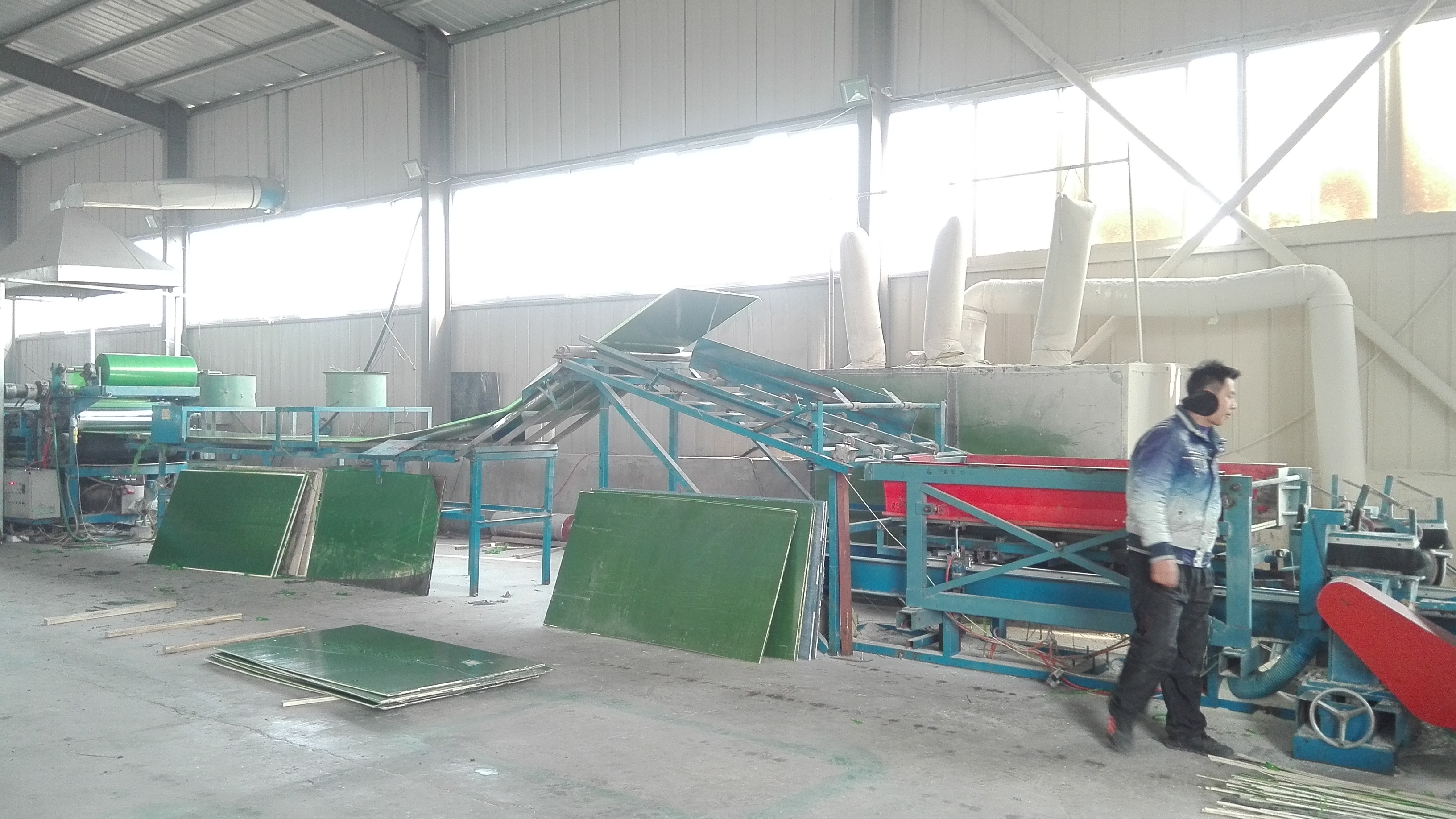 塑面建筑模板與清水模板對(duì)比的三大優(yōu)勢(shì)